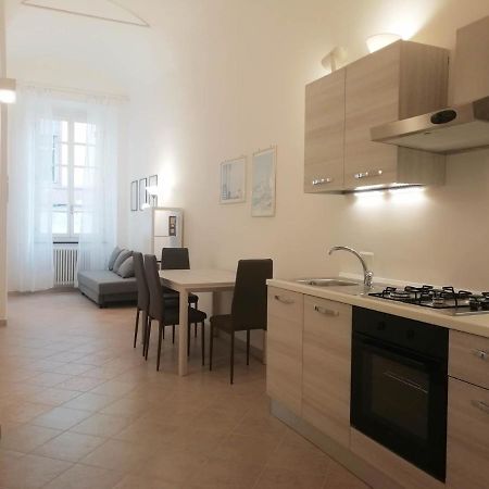 Mistrangelohome 5 - Appartamento In Pieno Centro Savona Bagian luar foto