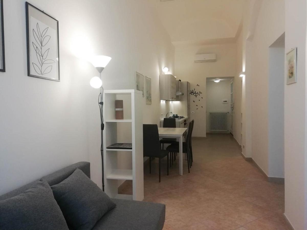 Mistrangelohome 5 - Appartamento In Pieno Centro Savona Bagian luar foto