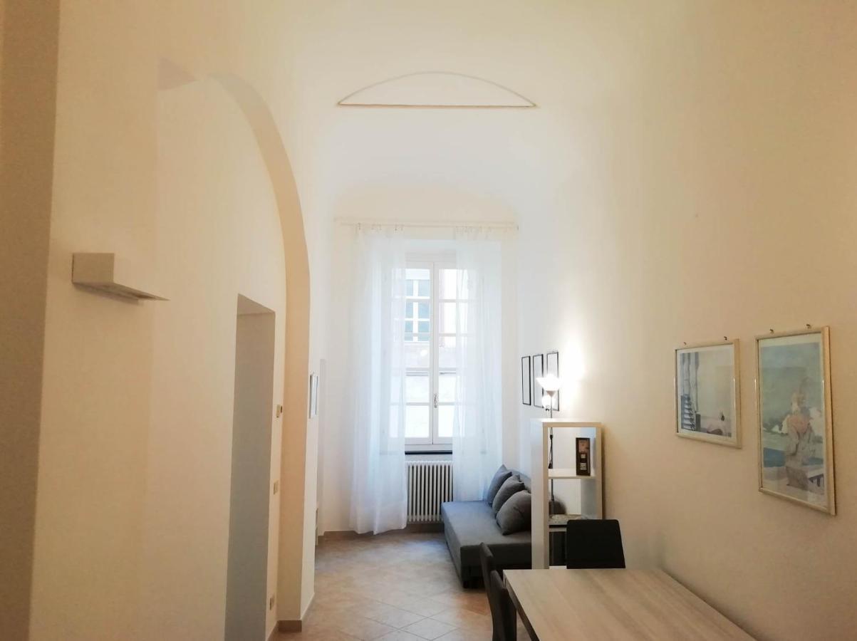 Mistrangelohome 5 - Appartamento In Pieno Centro Savona Bagian luar foto