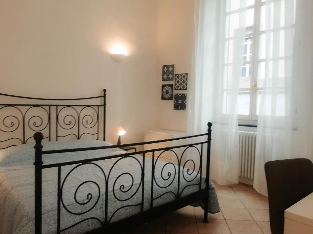 Mistrangelohome 5 - Appartamento In Pieno Centro Savona Bagian luar foto