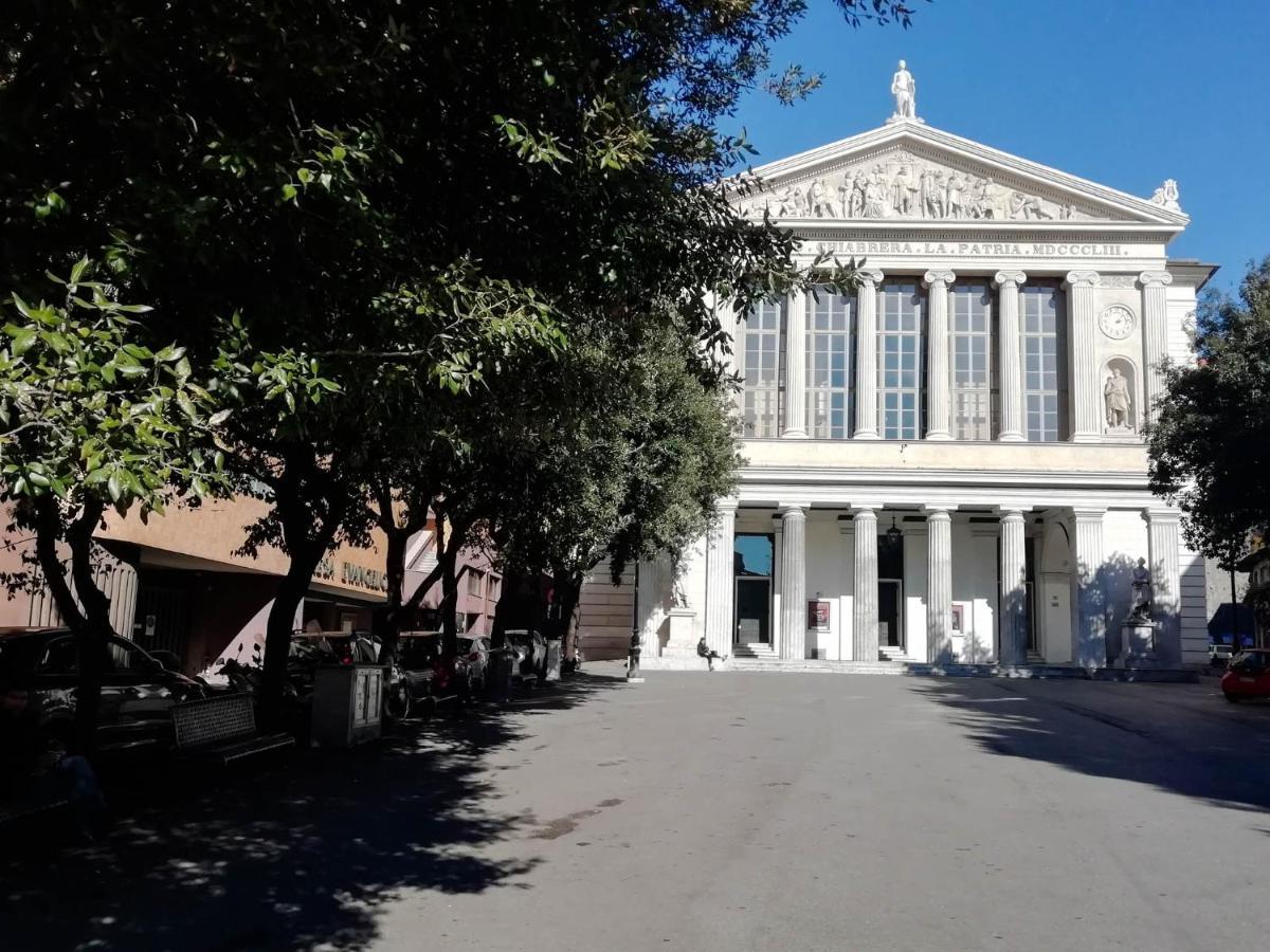 Mistrangelohome 5 - Appartamento In Pieno Centro Savona Bagian luar foto