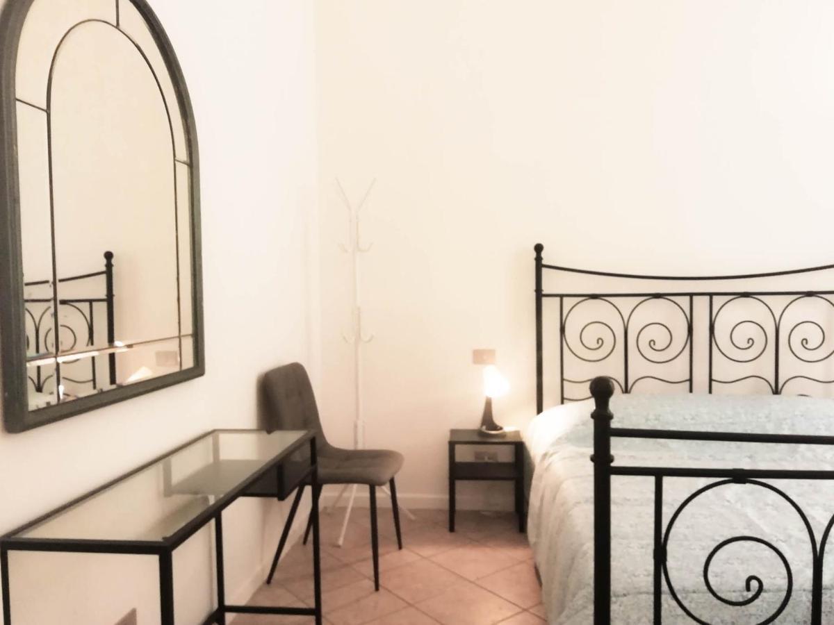 Mistrangelohome 5 - Appartamento In Pieno Centro Savona Bagian luar foto