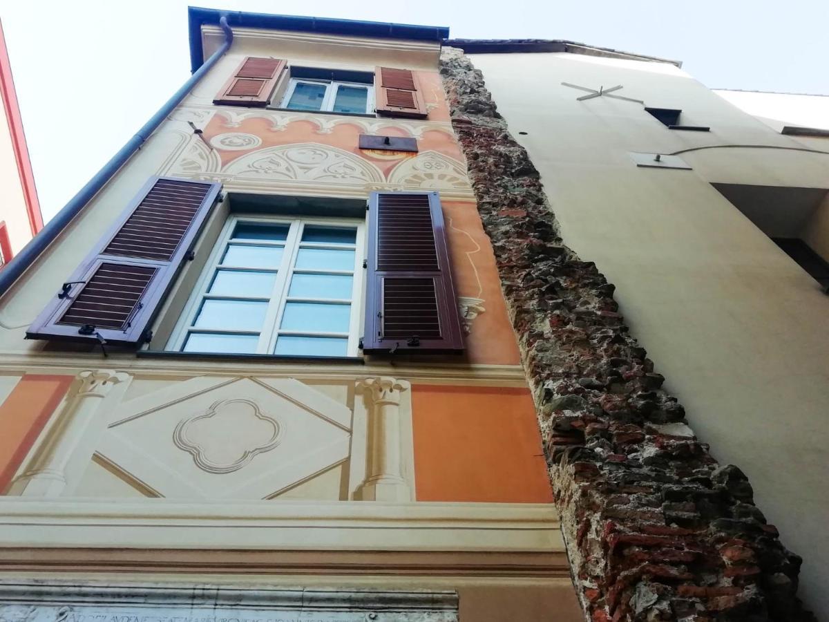 Mistrangelohome 5 - Appartamento In Pieno Centro Savona Bagian luar foto