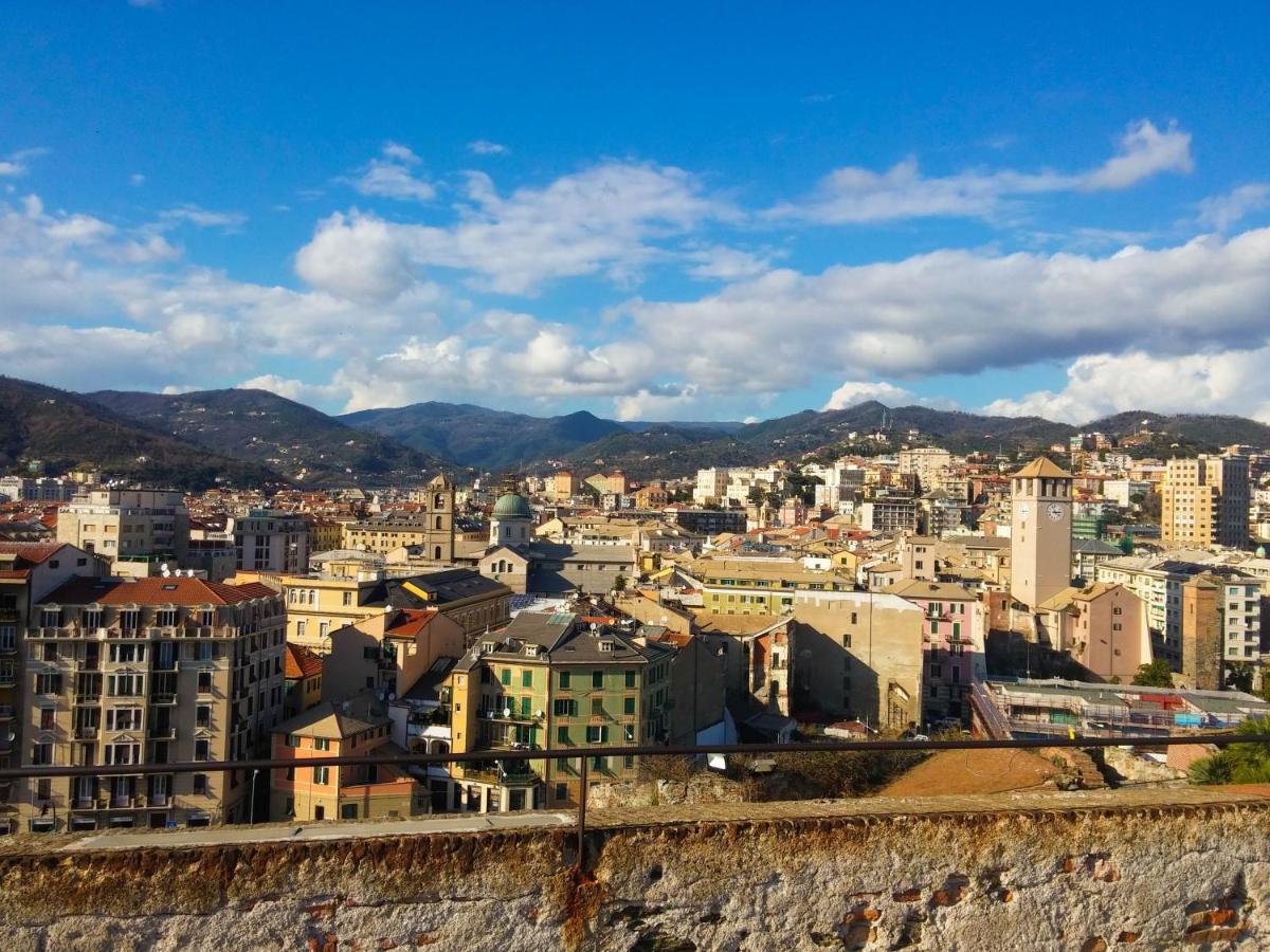 Mistrangelohome 5 - Appartamento In Pieno Centro Savona Bagian luar foto
